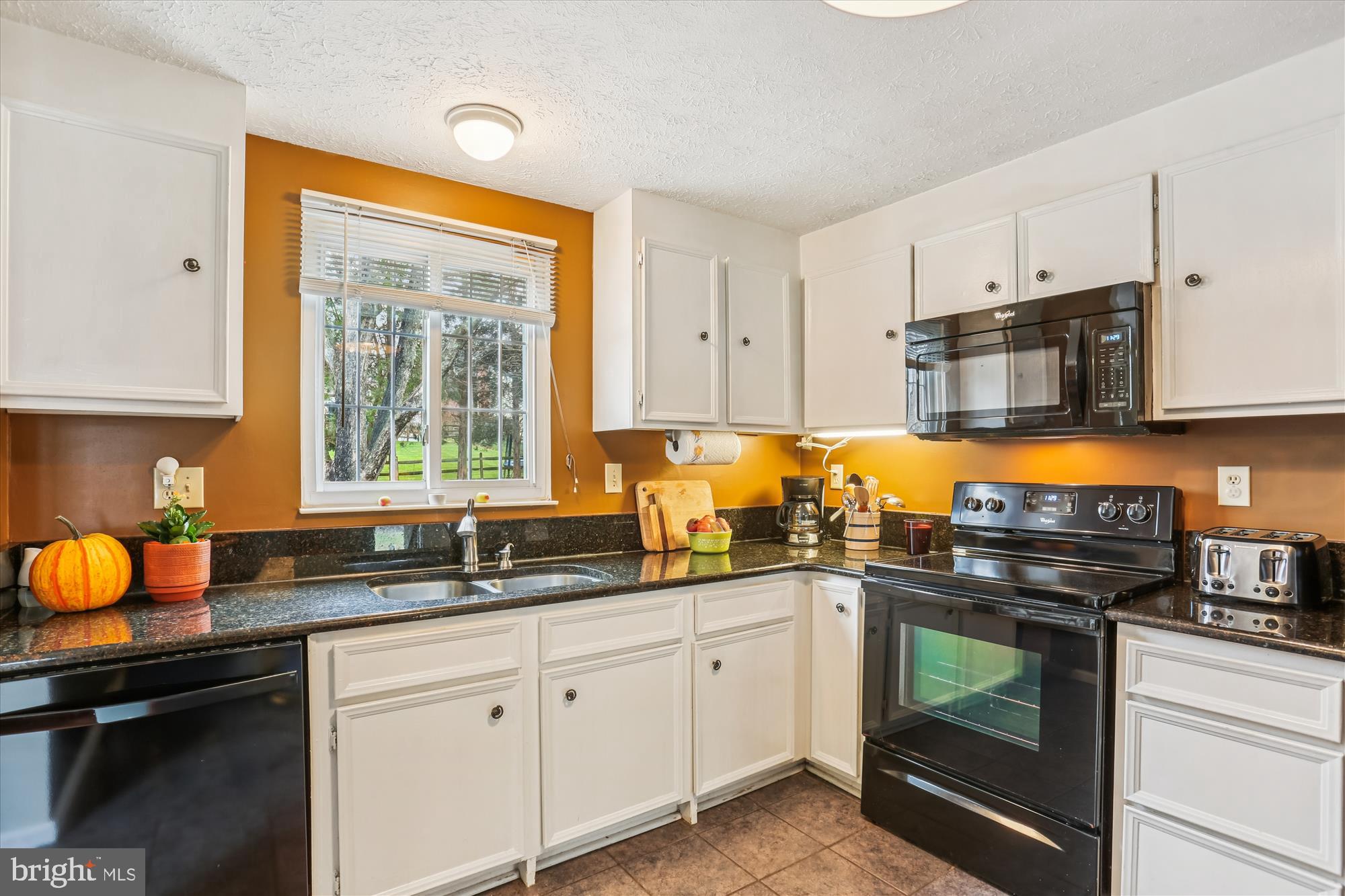 24052 SUGAR CANE LANE