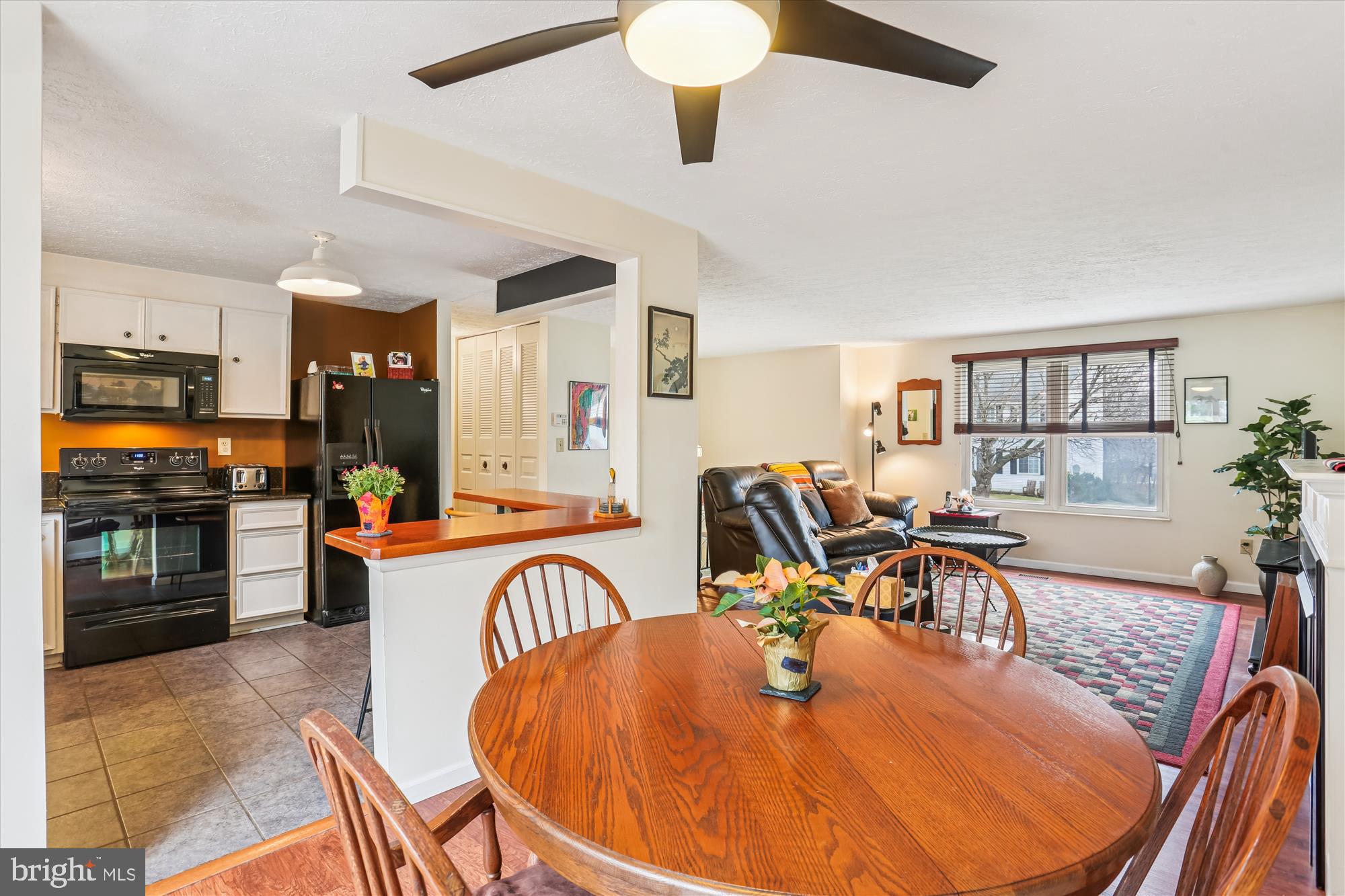 24052 SUGAR CANE LANE