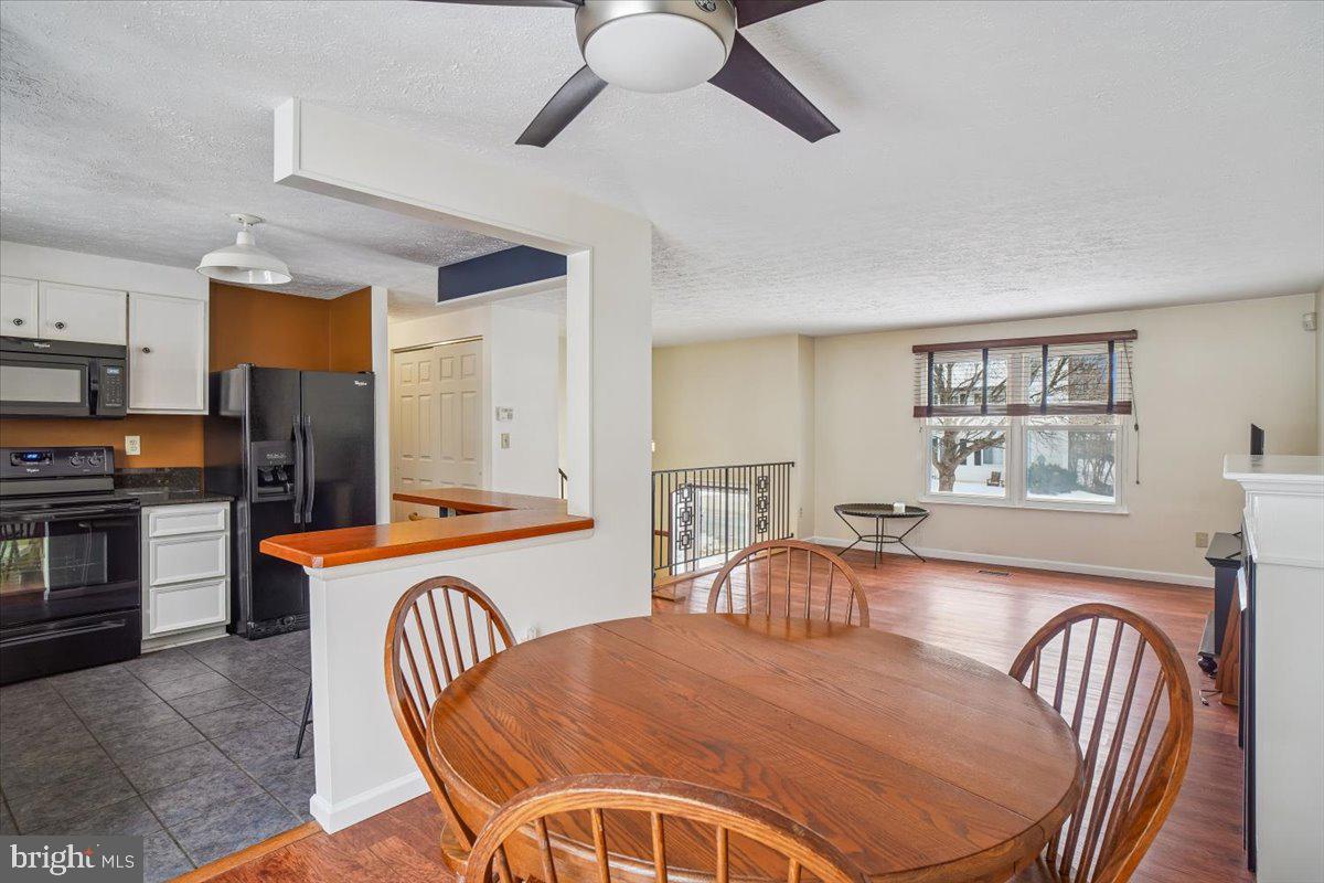 24052 SUGAR CANE LANE