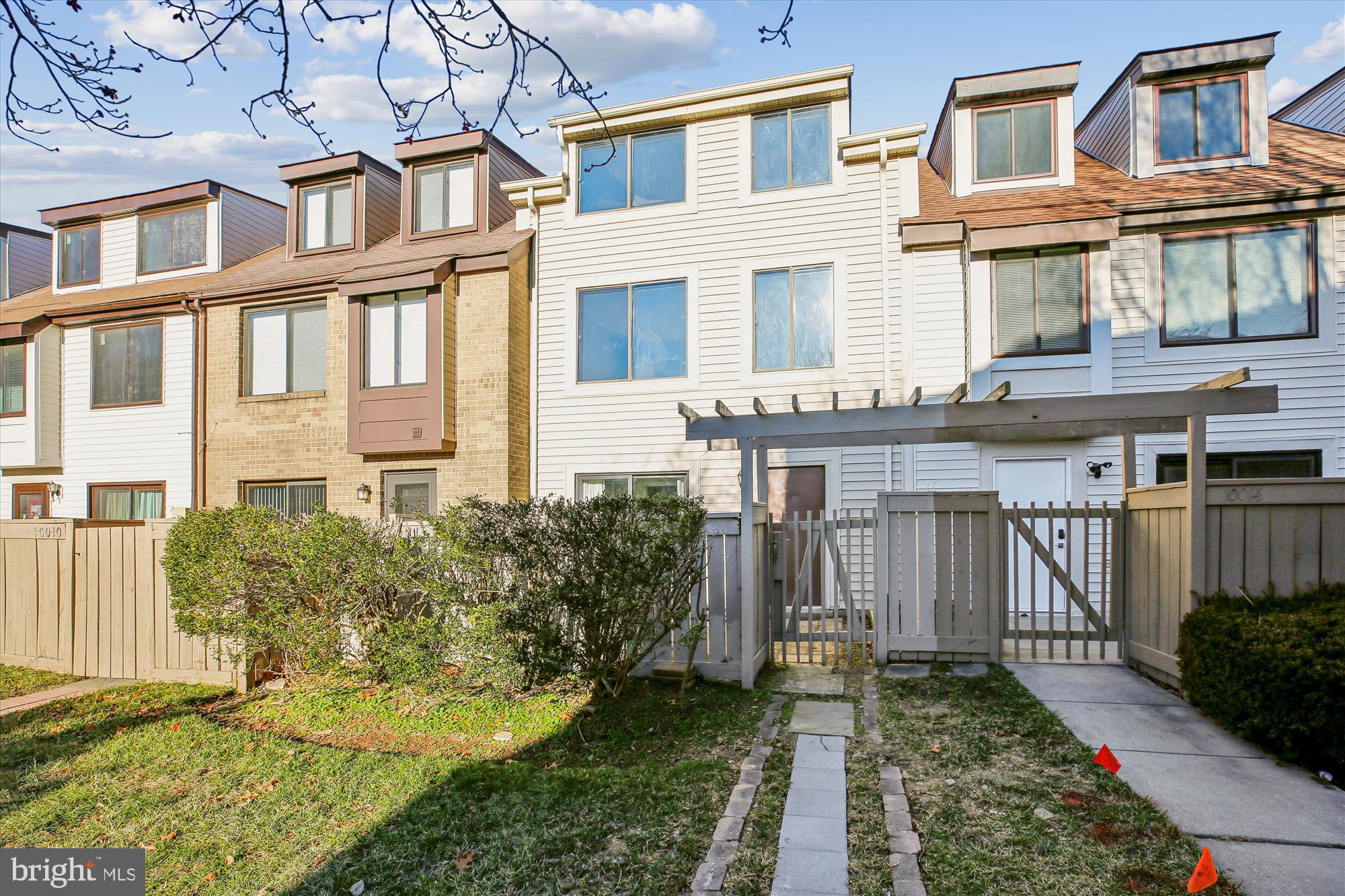 10012 FOREST VIEW PLACE