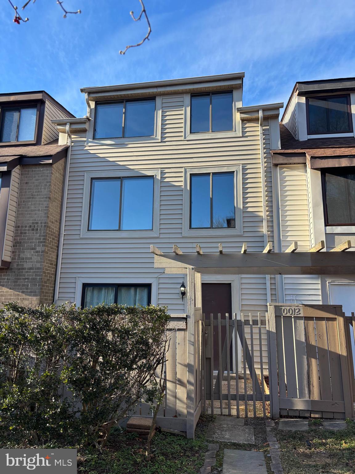 10012 FOREST VIEW PLACE