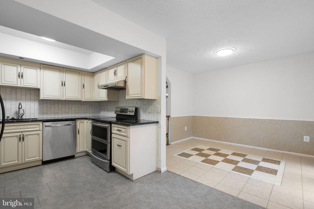 12539 CORAL GROVE PLACE