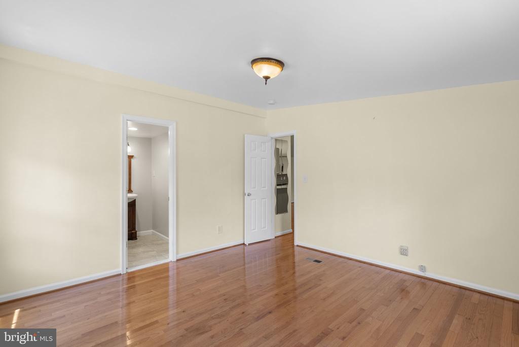 11601 HOURGLASS WAY