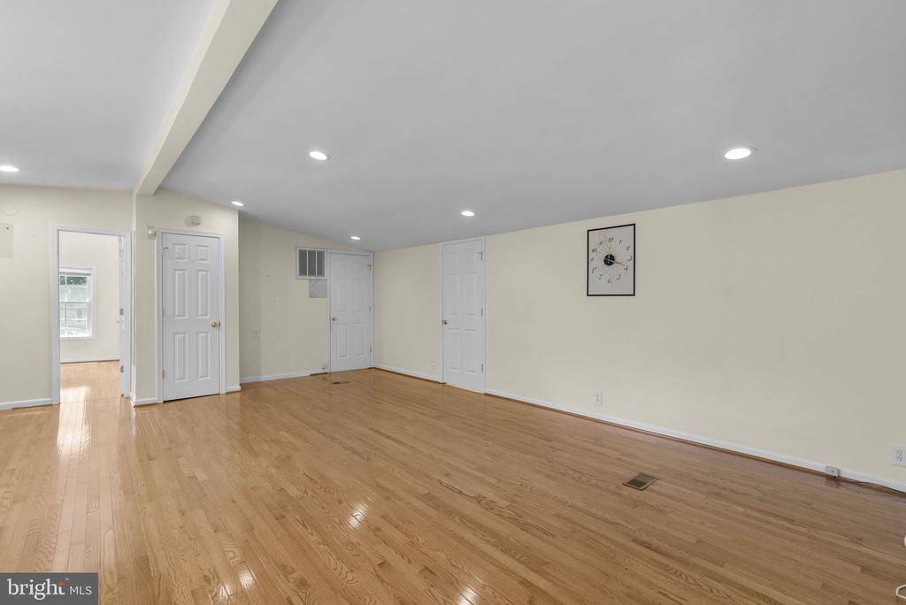 11601 HOURGLASS WAY