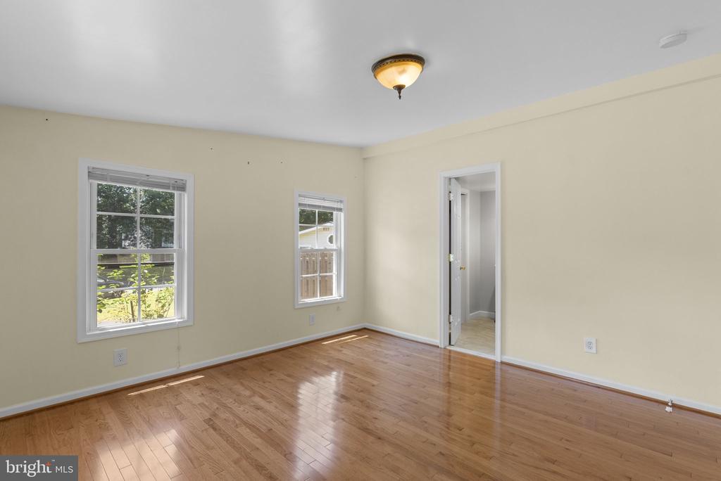 11601 HOURGLASS WAY