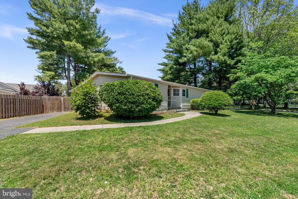 11601 HOURGLASS WAY