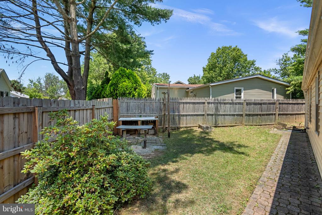 11601 HOURGLASS WAY