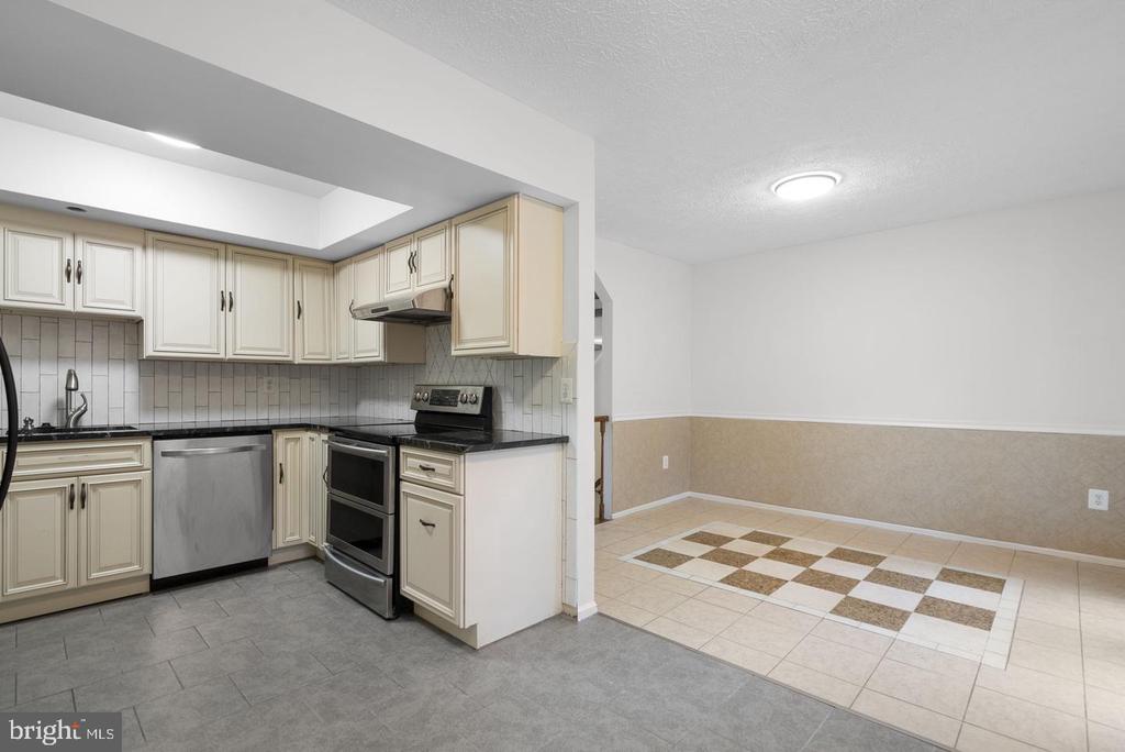 12539 CORAL GROVE PLACE
