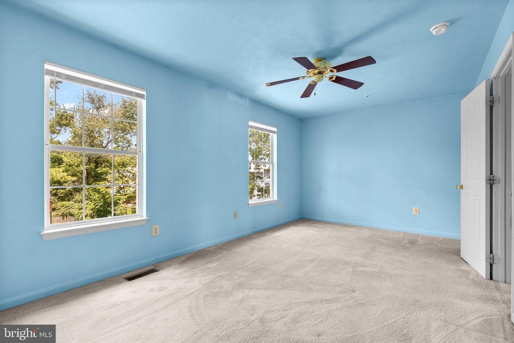 20122 Daniels Cir