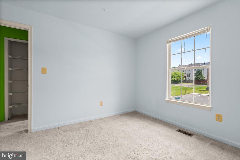 20122 Daniels Cir