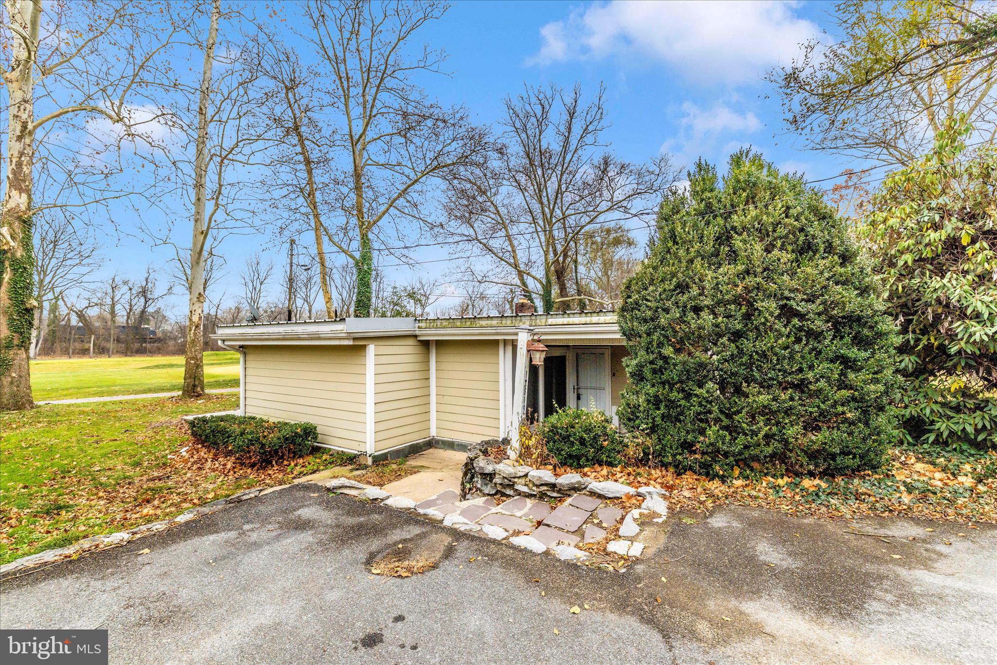 12819 FOUNTAIN HEAD ROAD