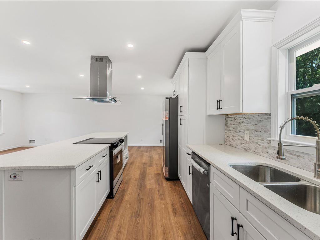 10134 Carlton Trail NW