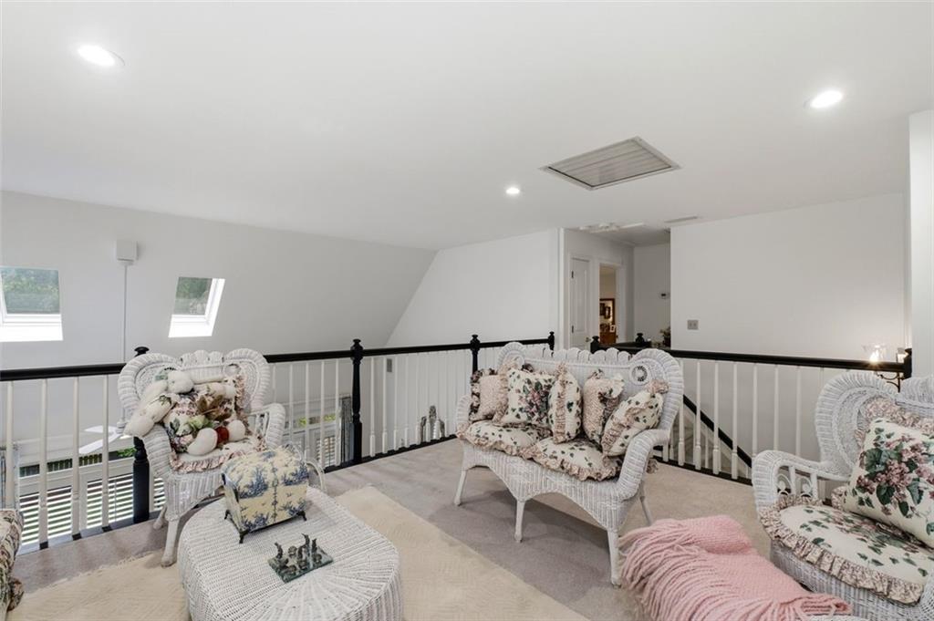 100 Ridgetree Lane