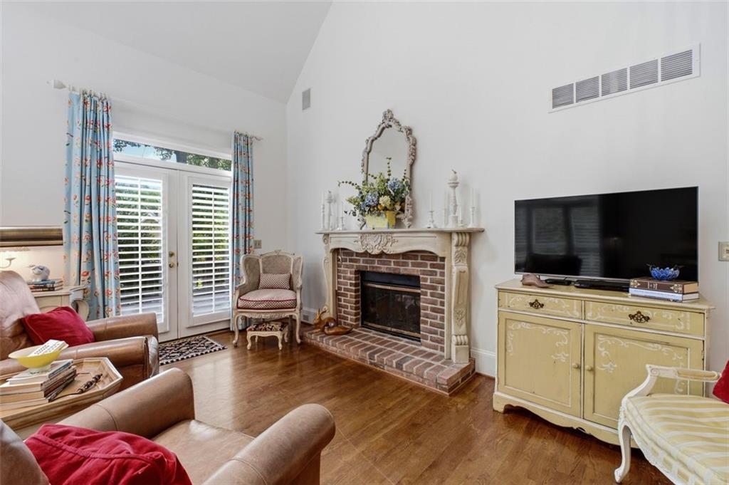 100 Ridgetree Lane