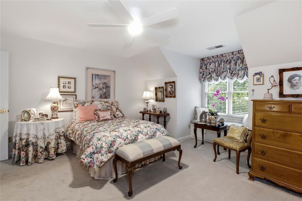 100 Ridgetree Lane