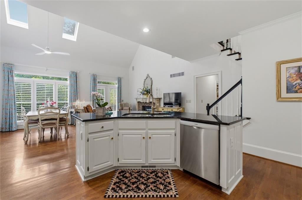 100 Ridgetree Lane