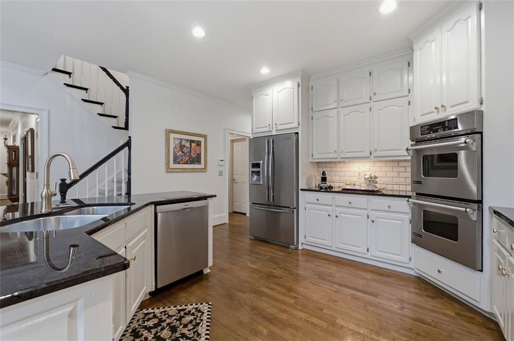 100 Ridgetree Lane