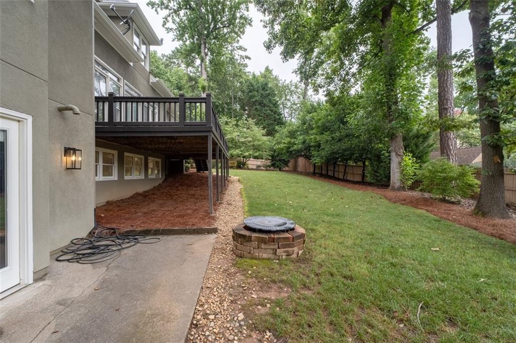 100 Ridgetree Lane