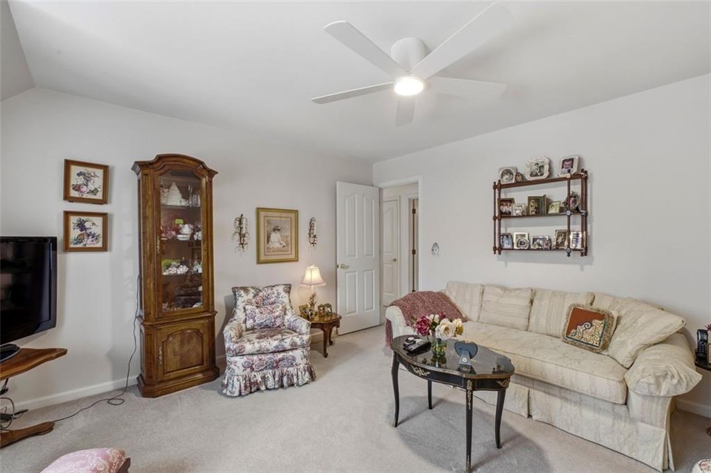 100 Ridgetree Lane