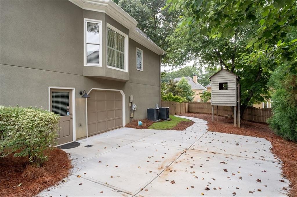100 Ridgetree Lane