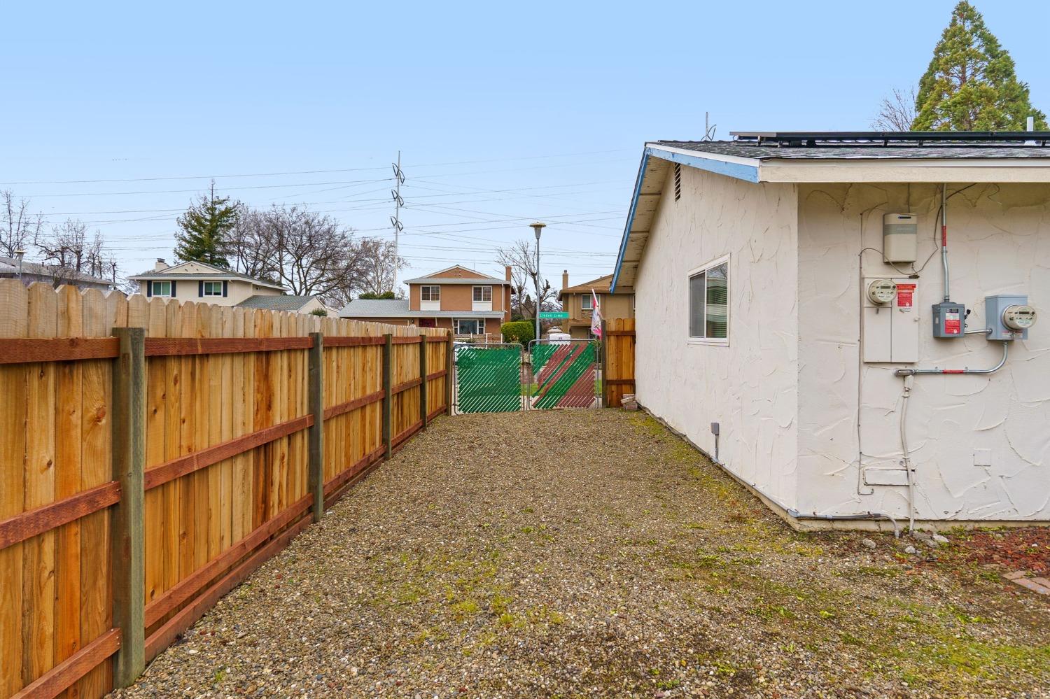 8044 Linden Lime Court