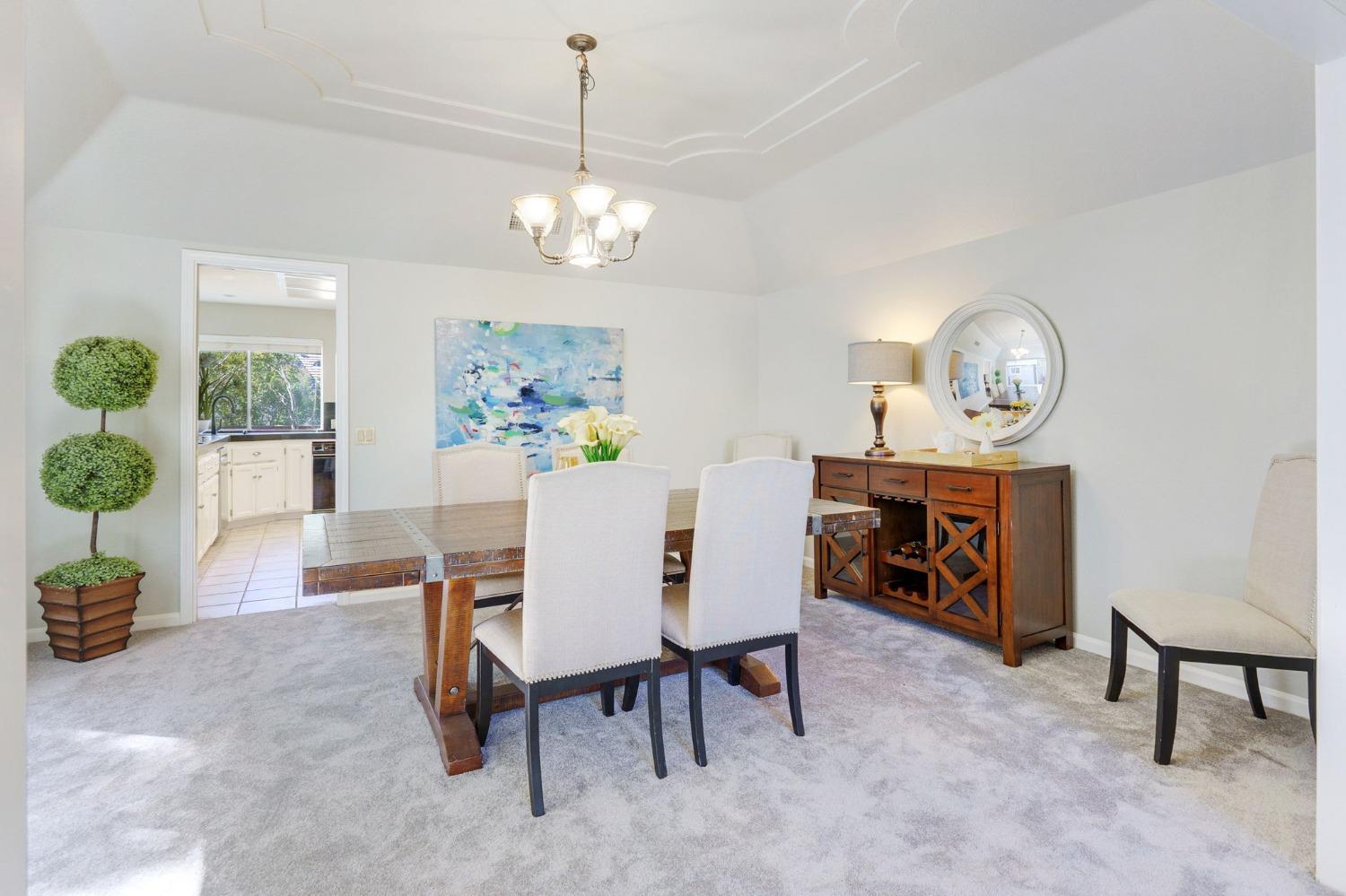 8526 N Kenneth Ridge Court