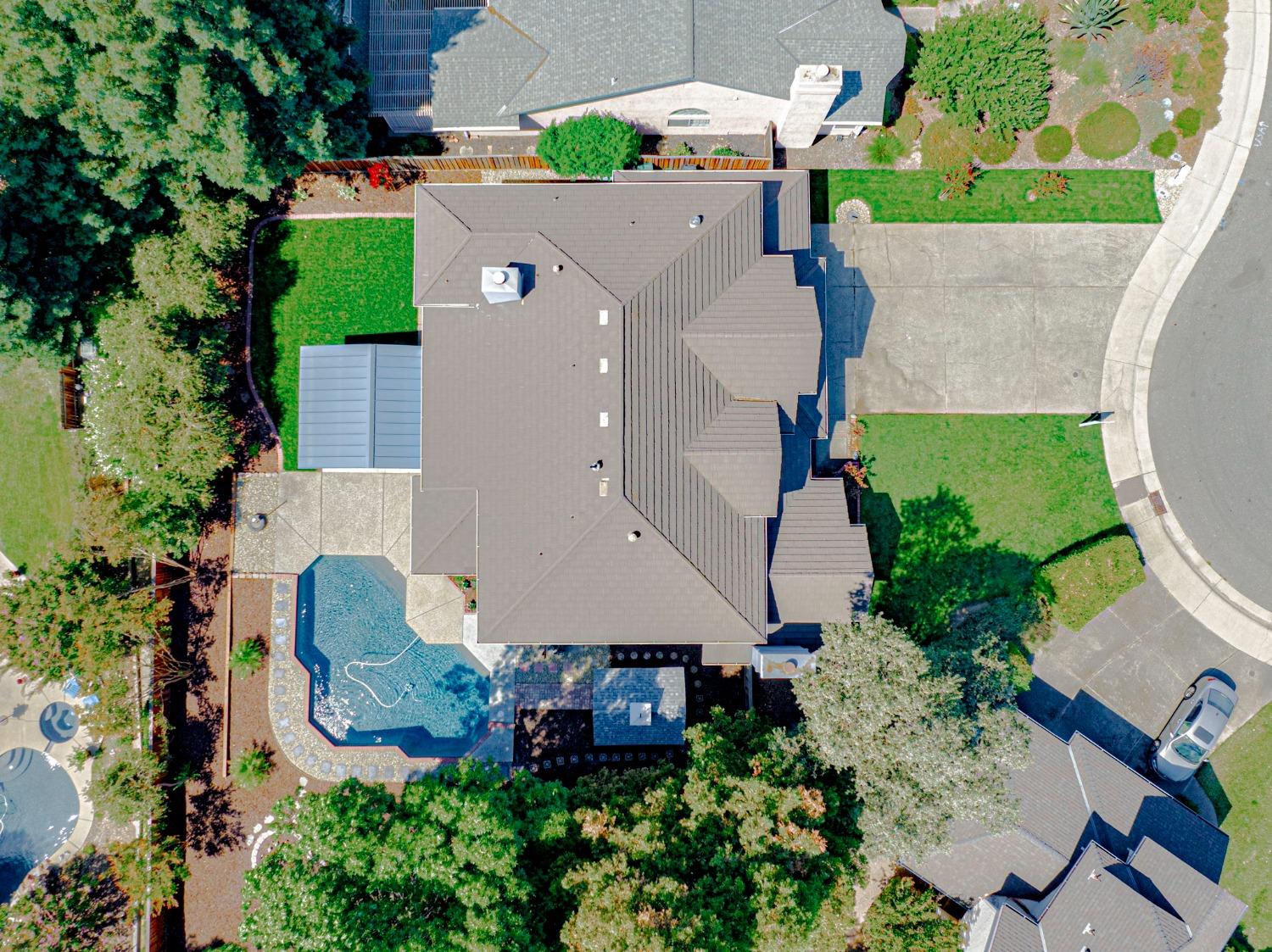 8526 N Kenneth Ridge Court