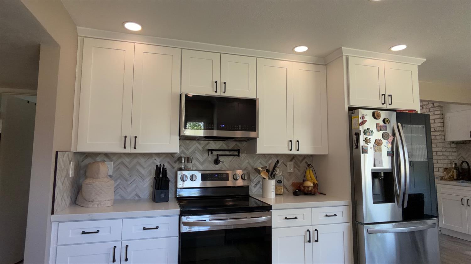 2315 Cottage Drive