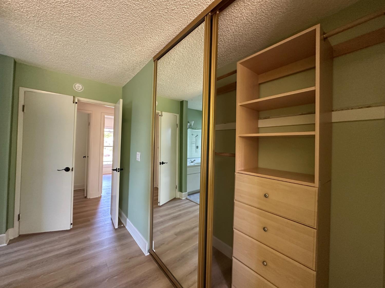 5727 Muldrow