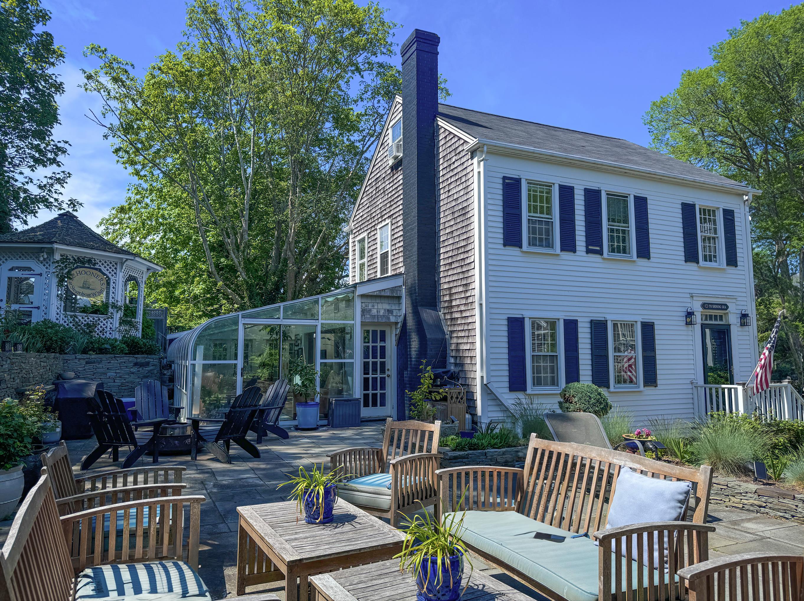 33 Pleasant Street
