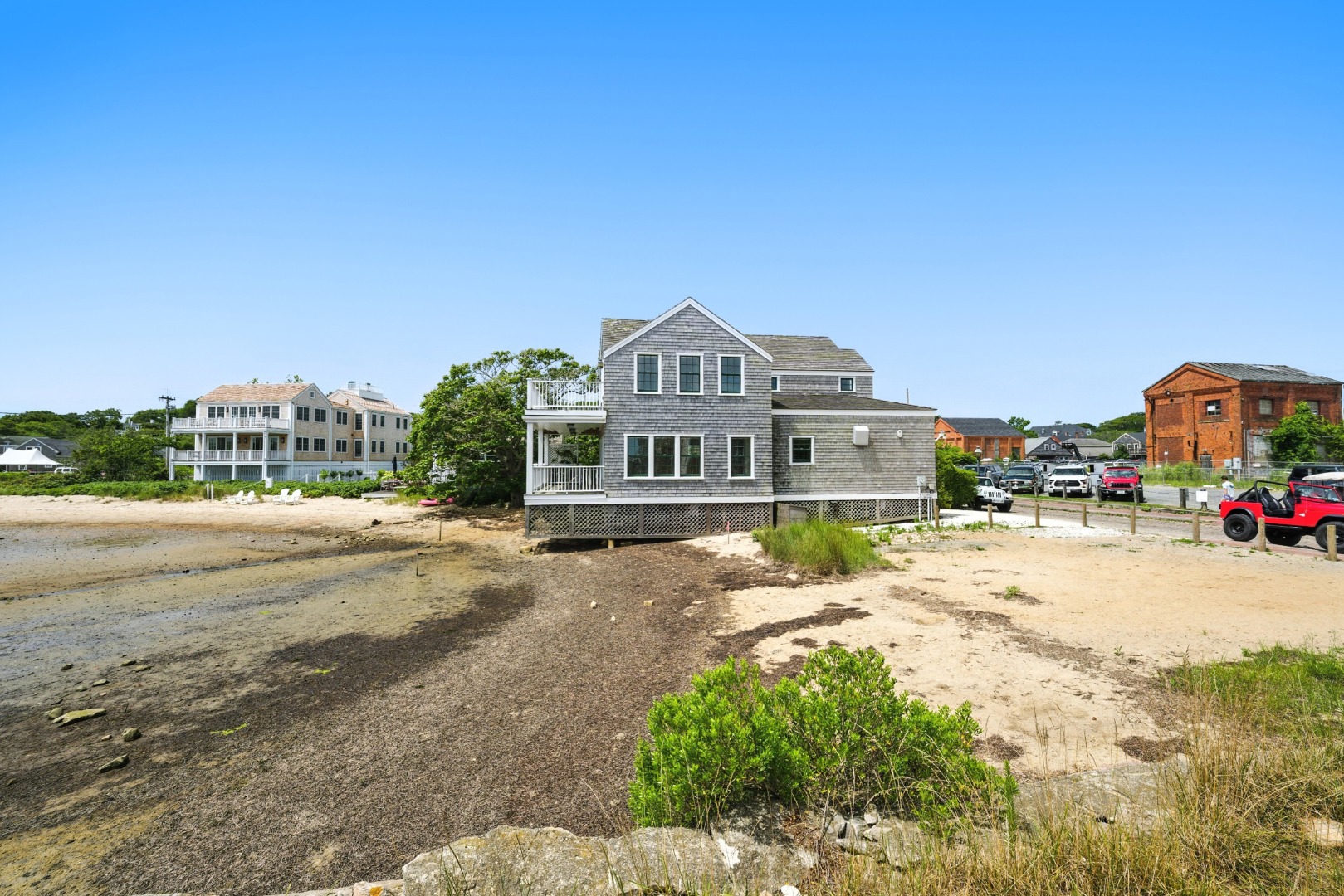 13 Commercial Wharf
