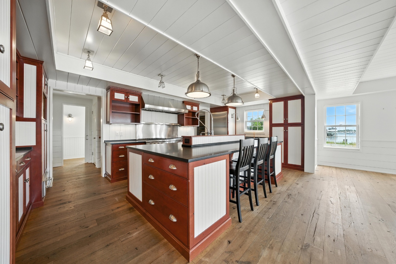 13 Commercial Wharf