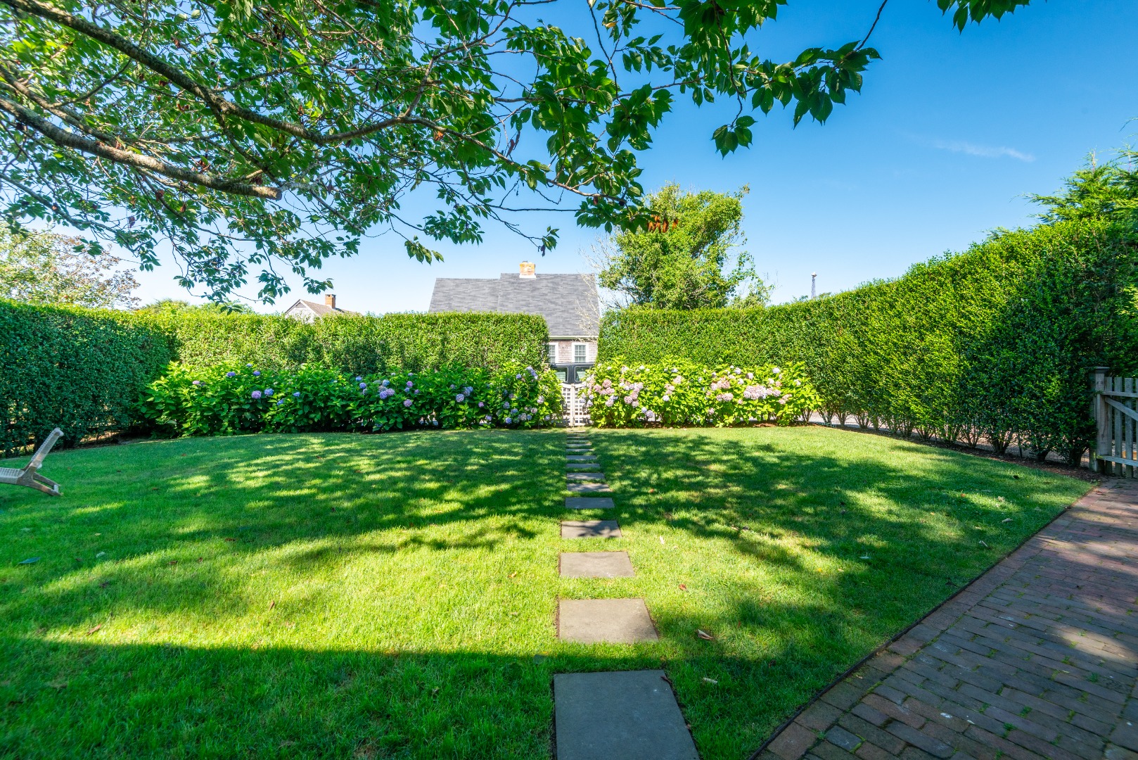 8 Polliwog Pond Road