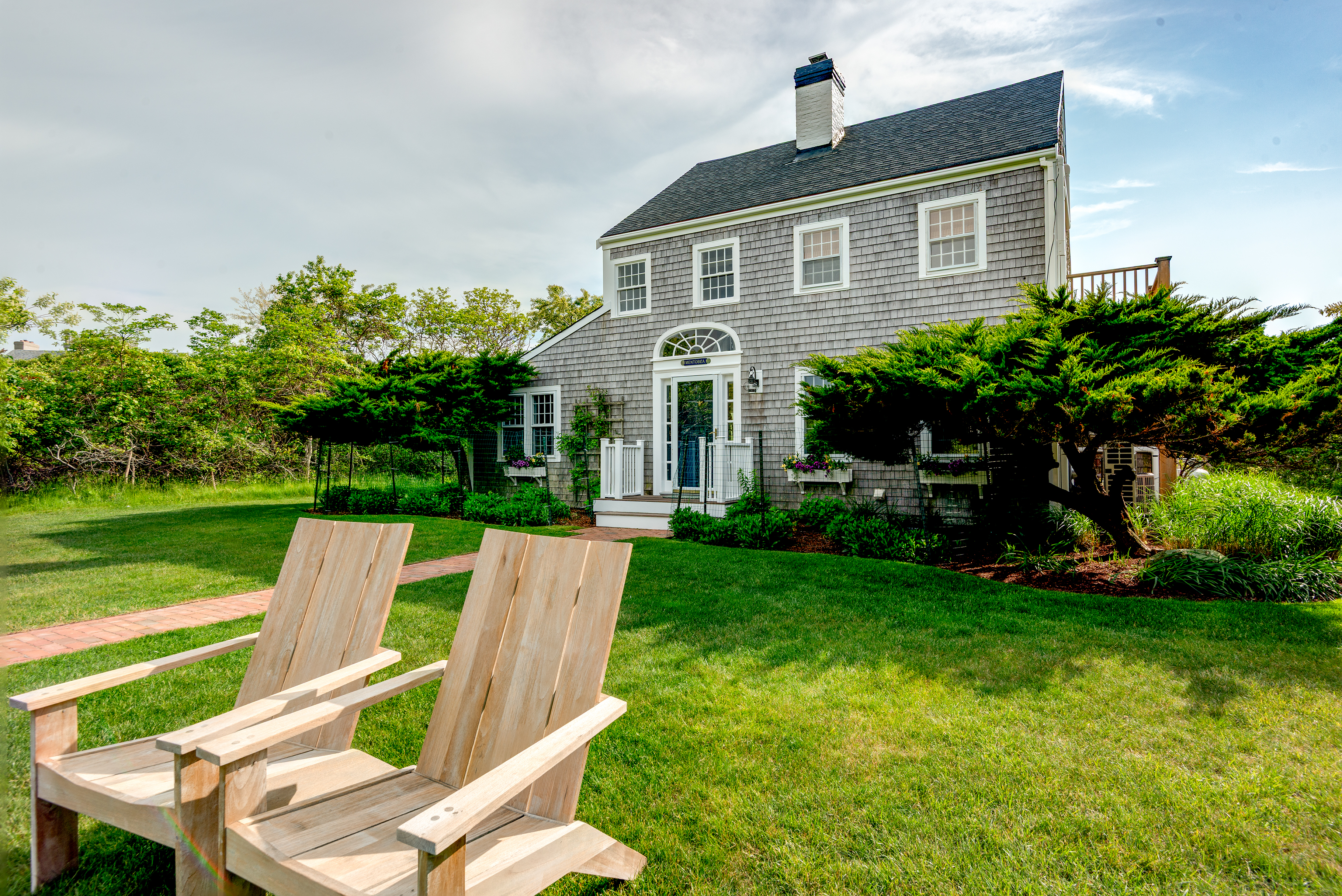 15 Longwood Drive