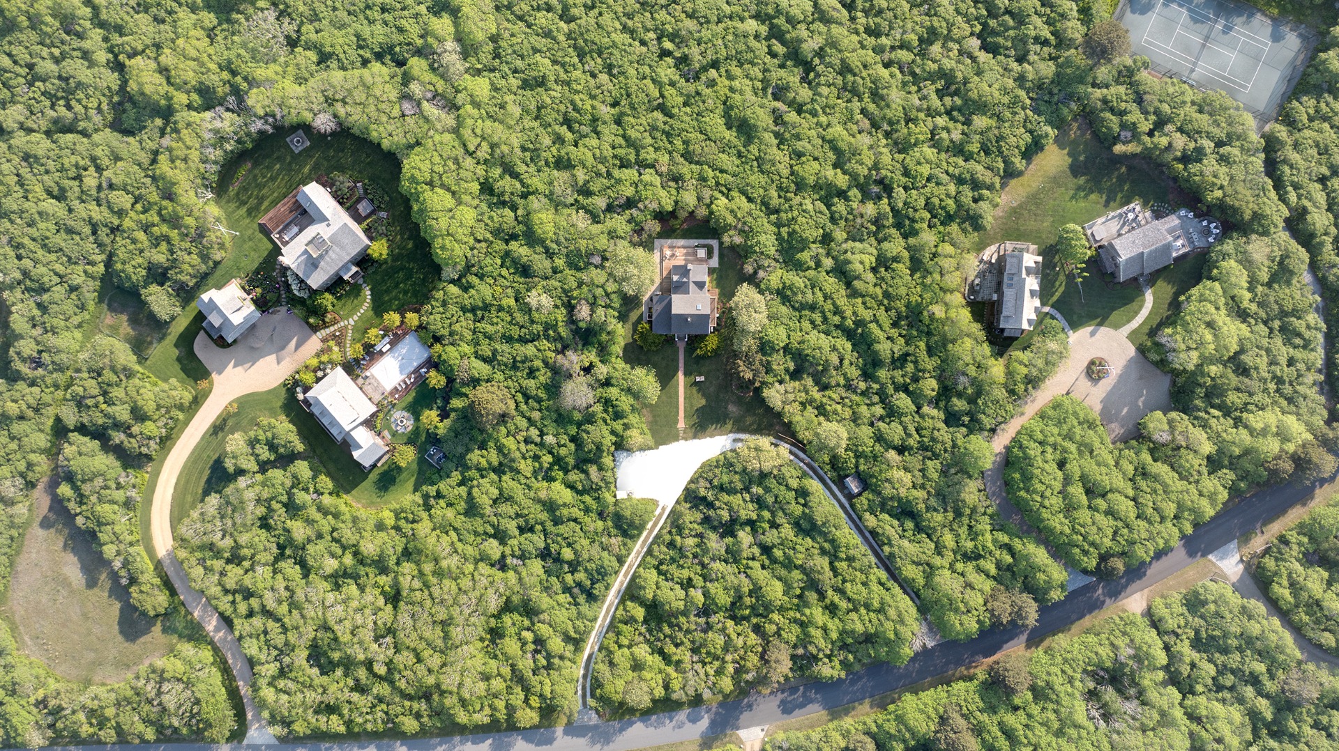 15 Longwood Drive