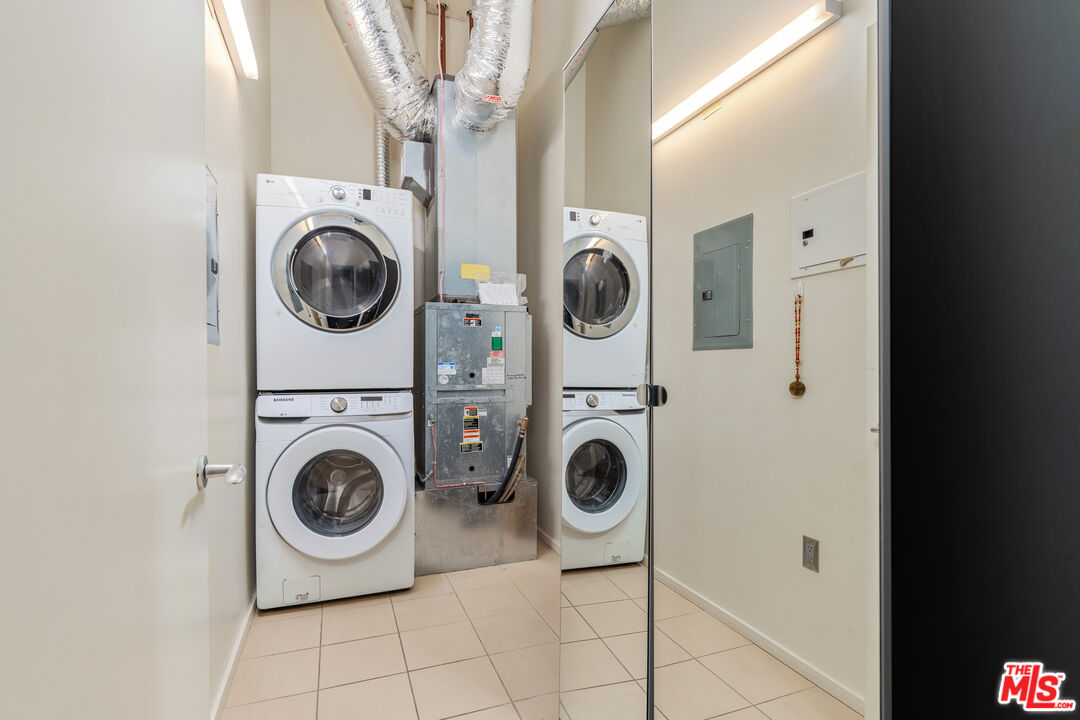 1155 S Grand Ave Unit: 505