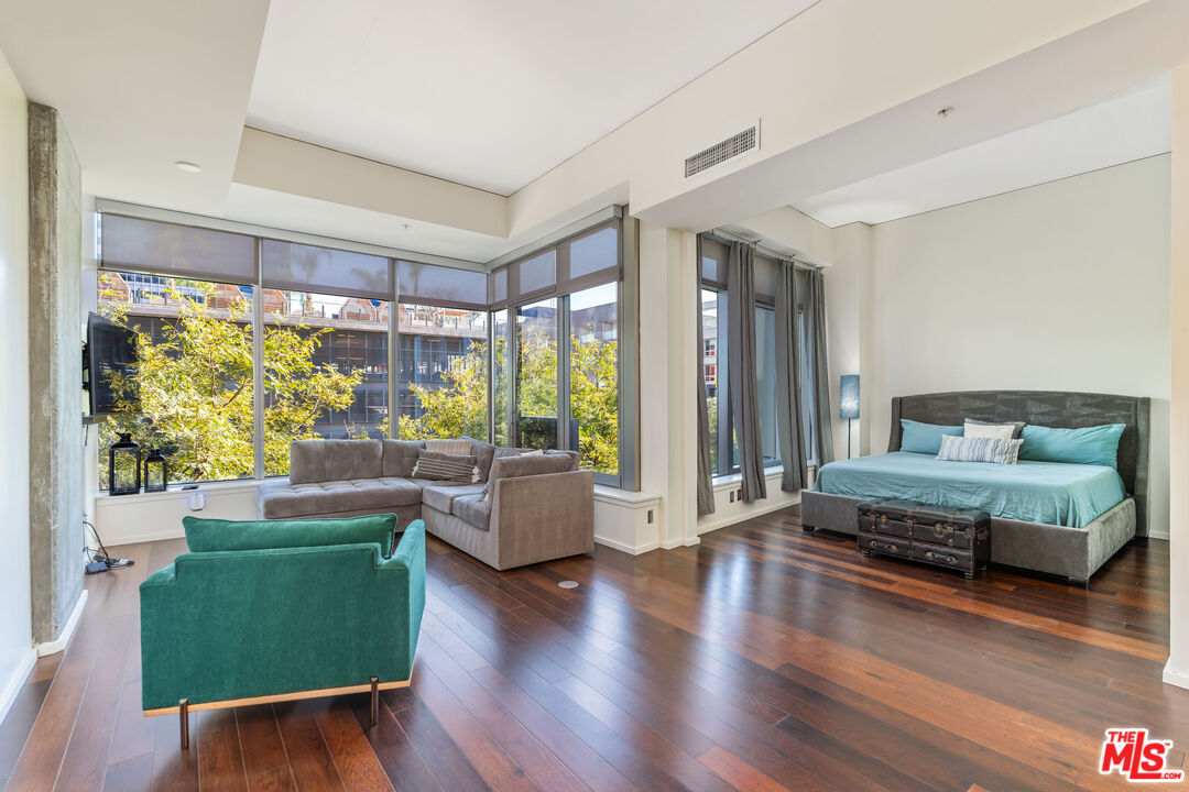 1155 S Grand Ave Unit: 505