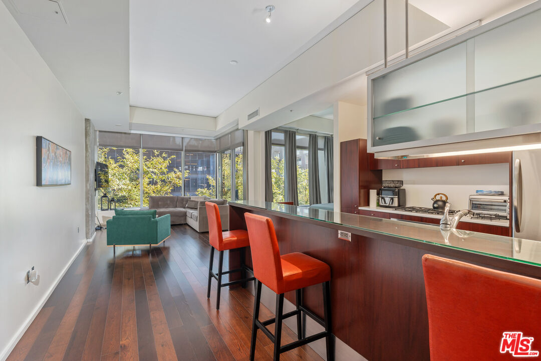 1155 S Grand Ave Unit: 505