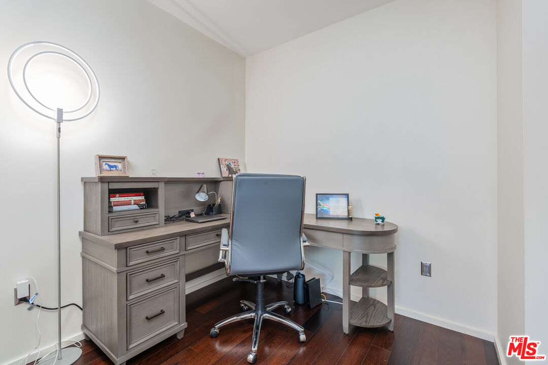 1155 S Grand Ave Unit: 505