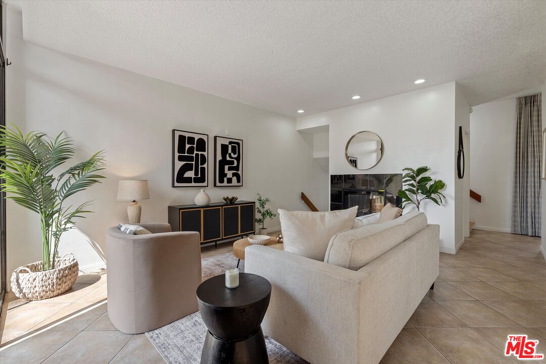 484 E California Blvd Unit: 36