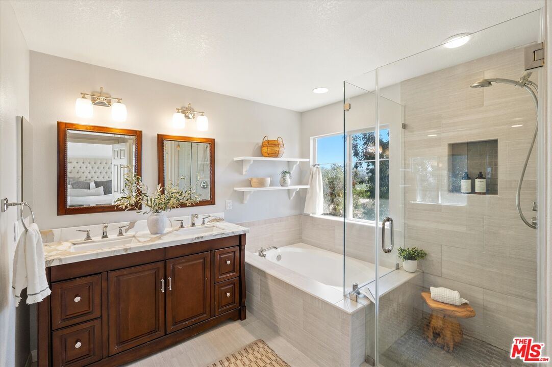 27964 Periwinkle Ln