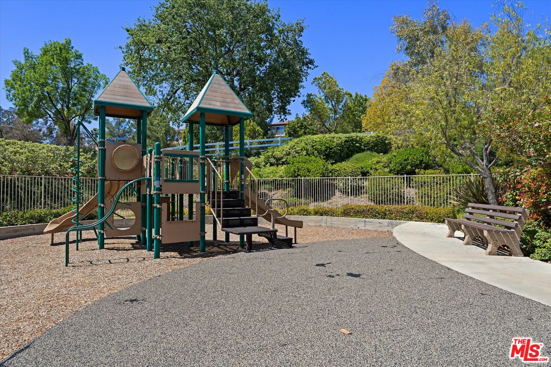 27964 Periwinkle Ln