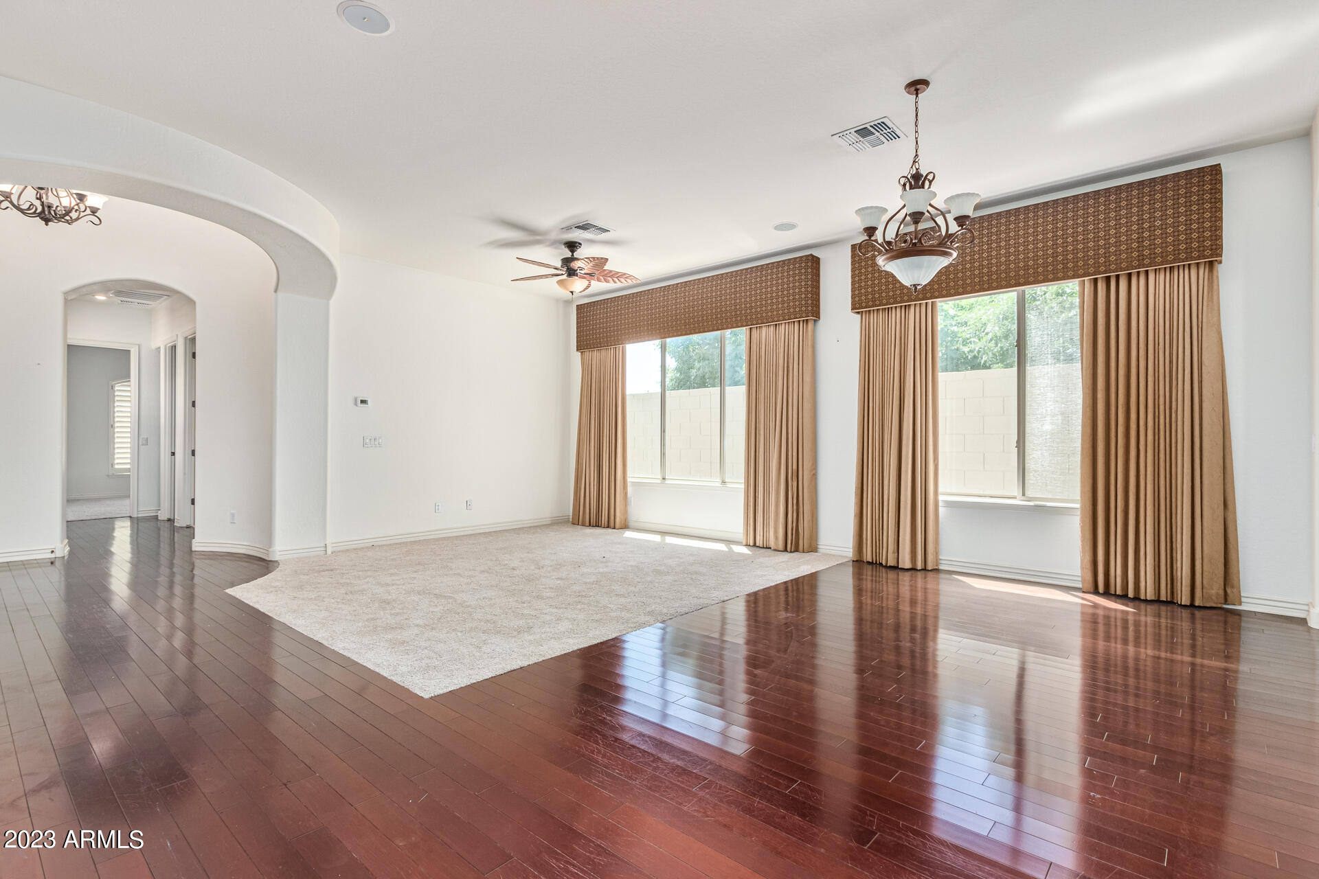 4352 E SANTA FE Court