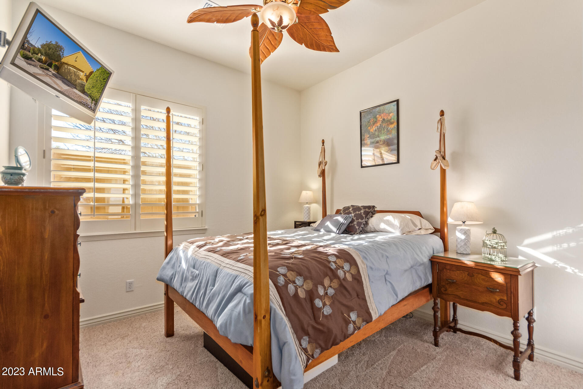 4352 E SANTA FE Court
