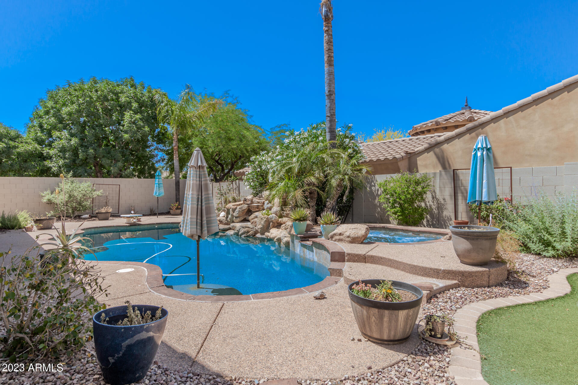 4352 E SANTA FE Court