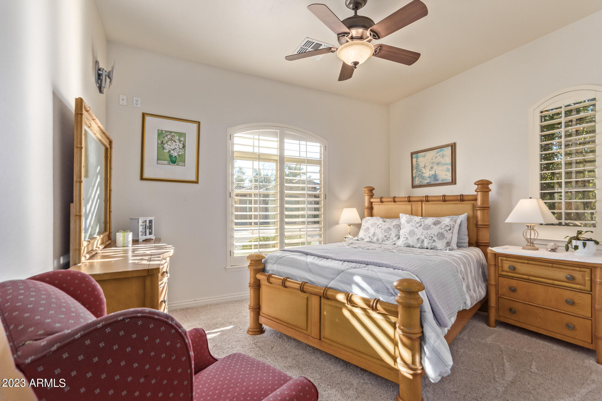 4352 E SANTA FE Court