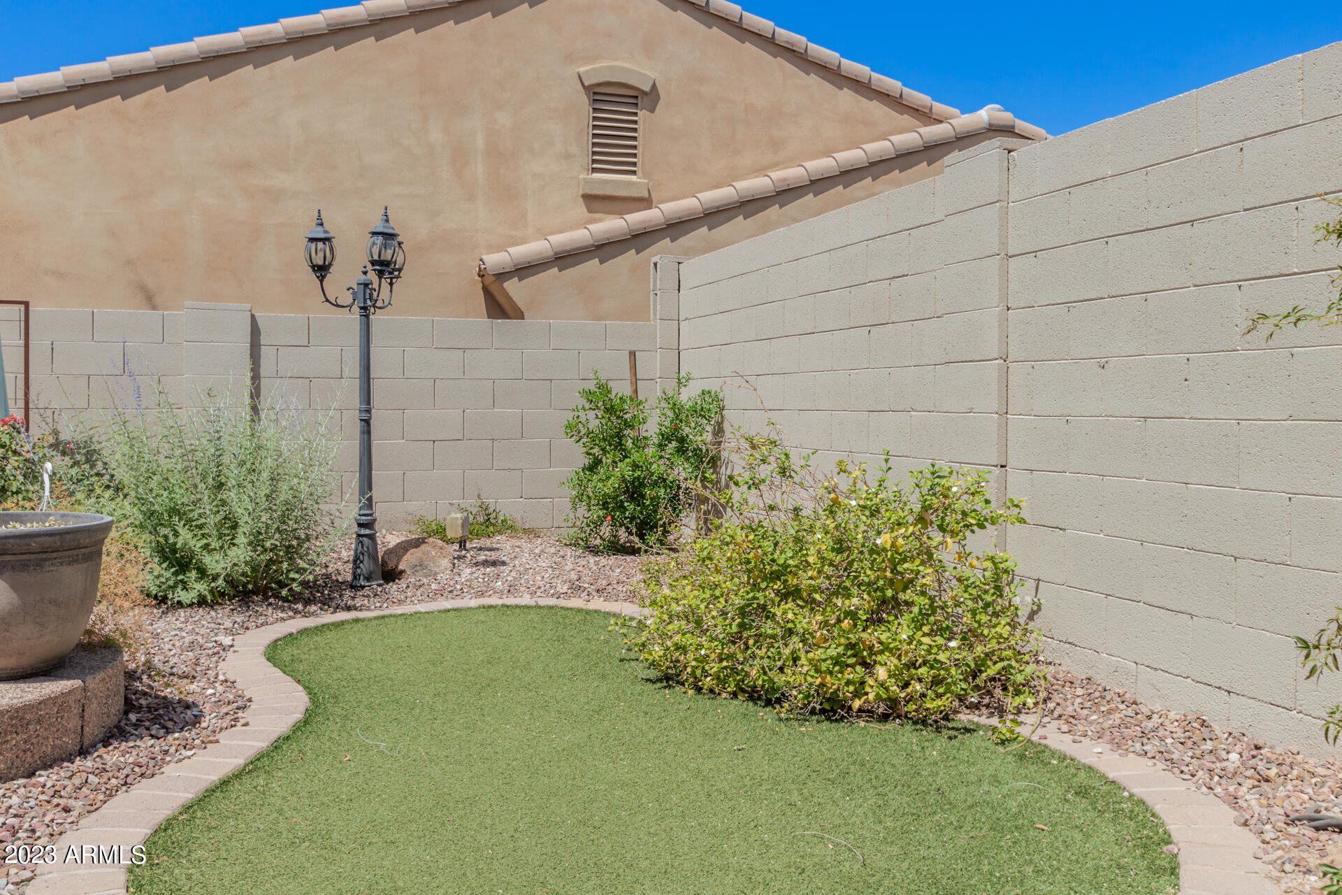 4352 E SANTA FE Court