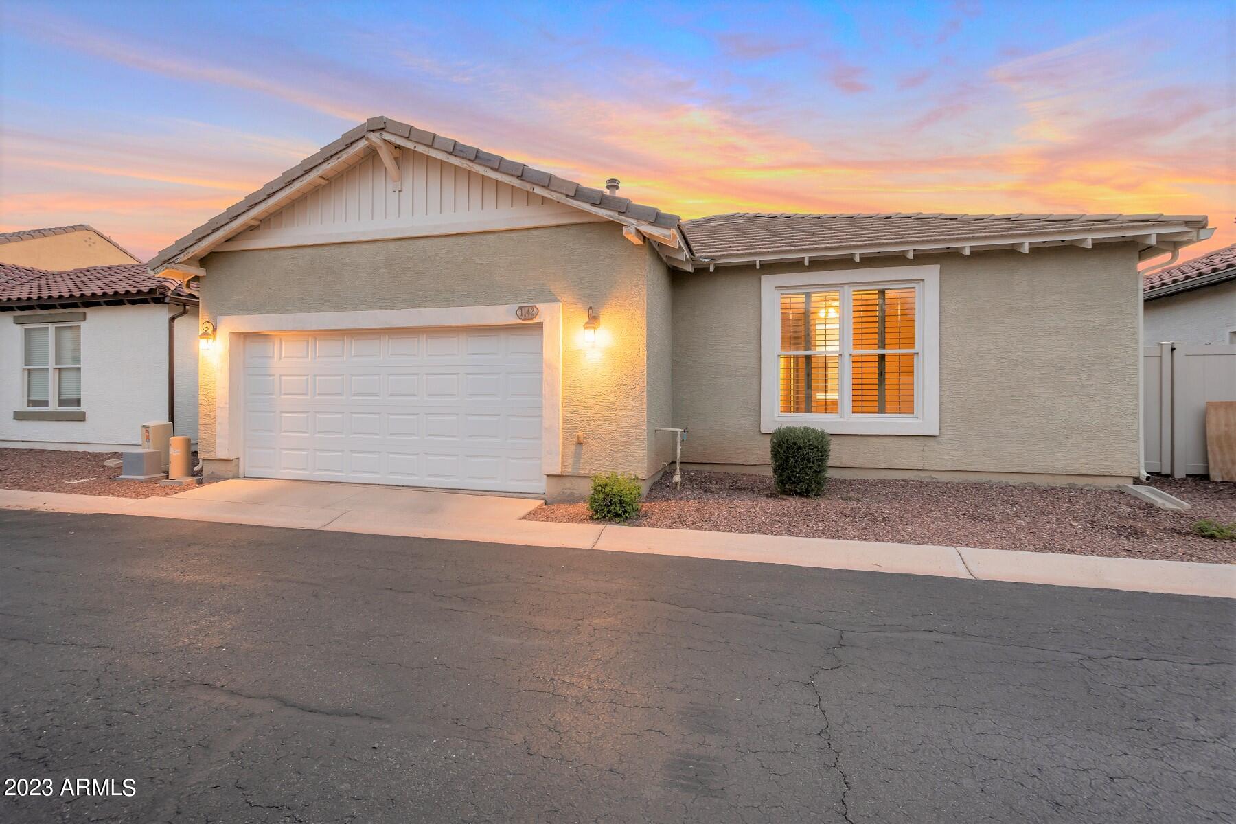 1142 S STORMENT Lane