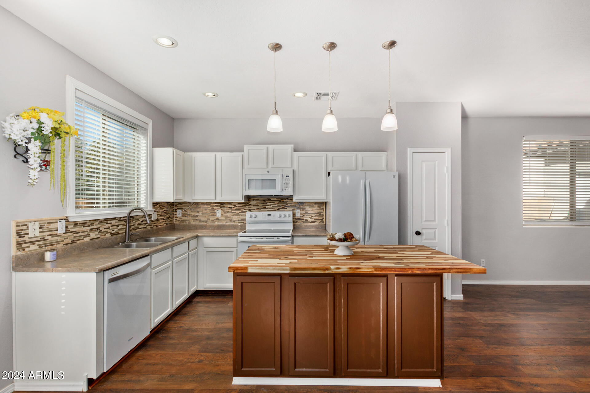 4052 S TATUM Lane
