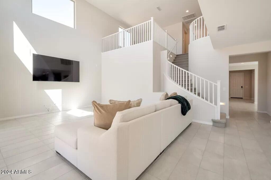 1885 W Summer Lane